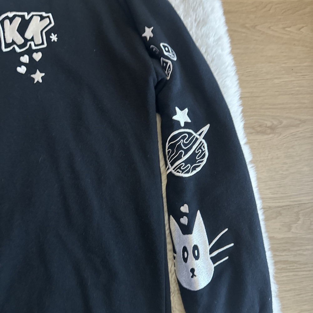 Our Universe Marvel Ms Marvel "Kamala's Doodle" Crew Sweatshirt Size M - Picture 3 of 9
